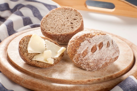 Bezglutenowa bułka "PUCHATA" jaglano-lniana, Lady Baker, na zakwasie z niskim indeksem glikemicznym, wegańska